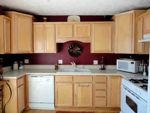 121 N Dibble, Lansing, MI 48917 photo 3