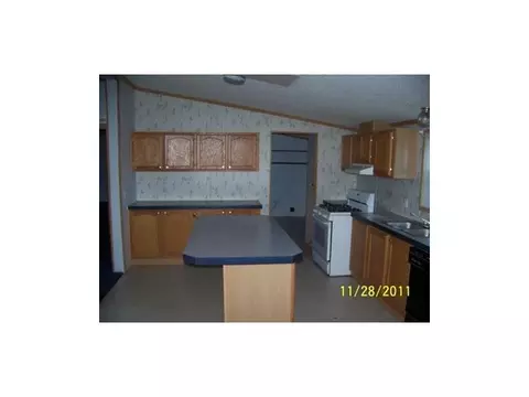 9495 E Madison, Wheeler, MI 48662 photo 2
