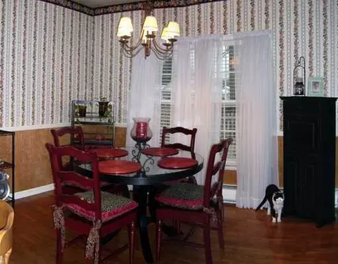 402 E Buchanan St, Saint Johns, MI 48879 photo 4
