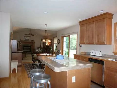 3070 Crofton, Dewitt, MI 48820 photo 5