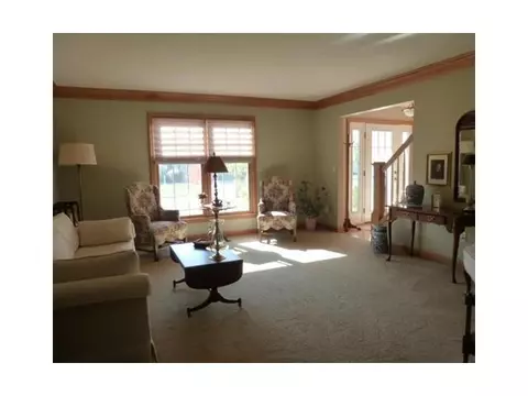 3070 Crofton, Dewitt, MI 48820 photo 3