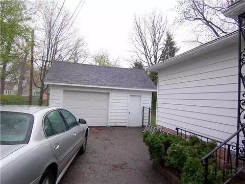 609 Hunter Blvd, Lansing, MI 48910 photo 12
