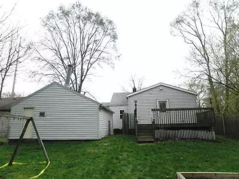 3904 Aurelius Rd, Lansing, MI 48910 photo 4