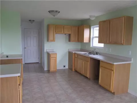 8065 Mcintosh St, Saint Johns, MI 48879 photo 4