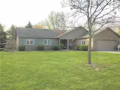 1301 Sandhill Dr, Dewitt, MI 48820 photo 1