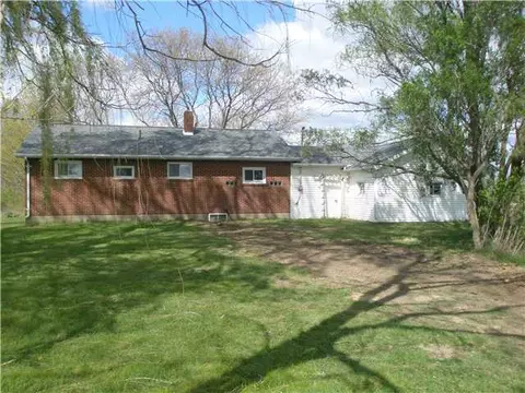 586 E Gresham, Charlotte, MI 48813 photo 9