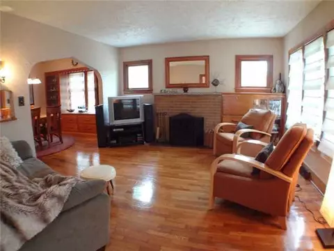 210 E Thomas, Lansing, MI 48906 photo 23