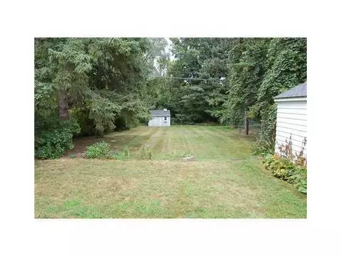 3927 Devonshire, Lansing, MI 48910 photo 3
