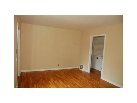 3927 Devonshire, Lansing, MI 48910 photo 7