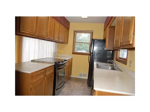 3927 Devonshire, Lansing, MI 48910 photo 6