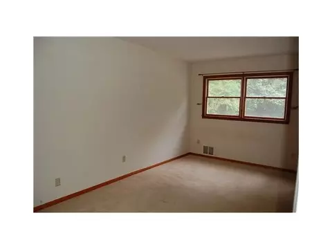 3927 Devonshire, Lansing, MI 48910 photo 8