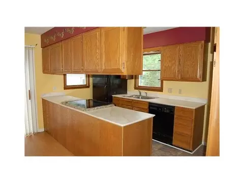 3927 Devonshire, Lansing, MI 48910 photo 5