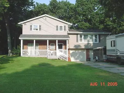 13570 Blackwood Dr, Dewitt, MI 48820 photo 1