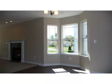 6740 Thunder Ln, Lansing, MI 48906 photo 6