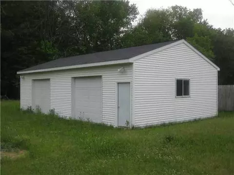 4858 Ballantine, Bath, MI 48808 photo 3