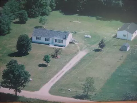 4858 Ballantine, Bath, MI 48808 photo 1