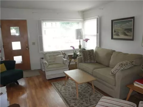 636 E Willard Ave, Lansing, MI 48910 photo 4