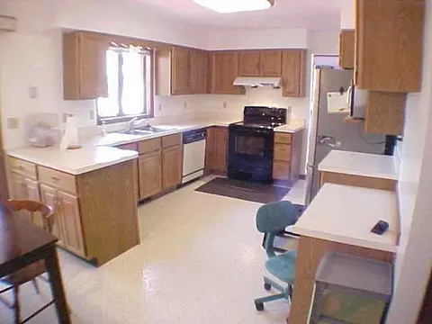 3979 E Sunwind Dr, Okemos, MI 48864 photo 2