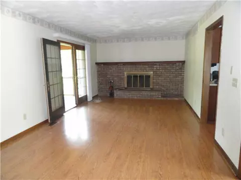 3 Laura Ln, Dewitt, MI 48820 photo 3
