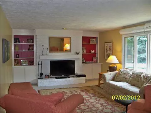 3869 Binghampton Dr, Okemos, MI 48864 photo 4