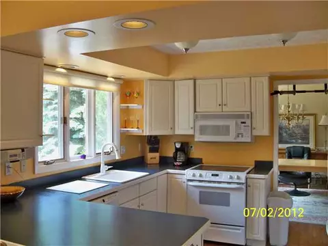 3869 Binghampton Dr, Okemos, MI 48864 photo 5