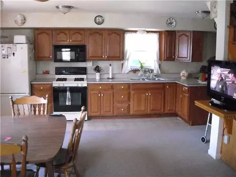 5035 Sleight, Bath, MI 48808 photo 17