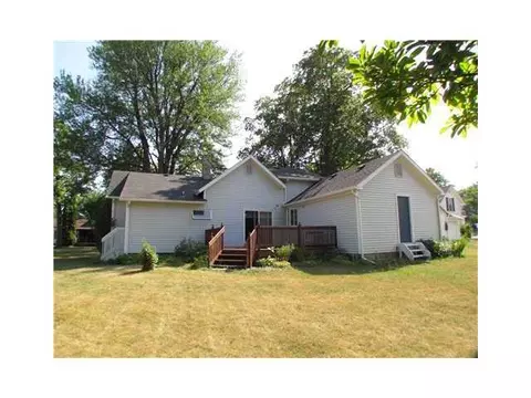 219 E Adelaide, Maple Rapids, MI 48853 photo 9