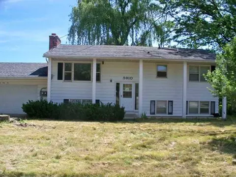 5910 Potter, Haslett, MI 48840 photo 1