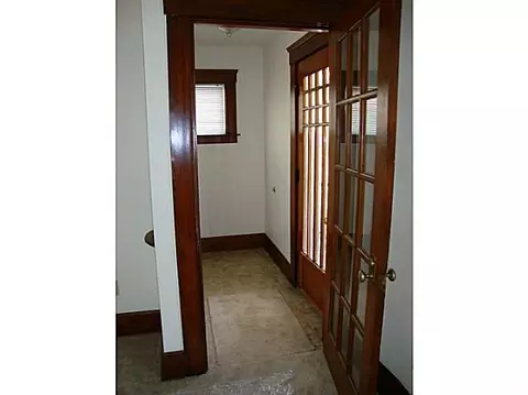 847 Baker St, Lansing, MI 48910 photo 17