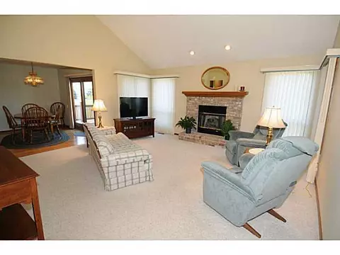 1727 Killarney Dr, Holt, MI 48842 photo 3