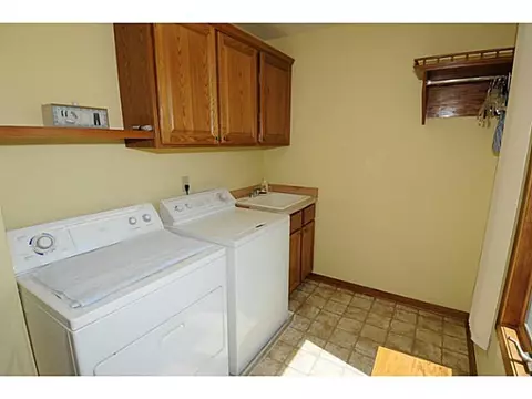 1727 Killarney Dr, Holt, MI 48842 photo 10