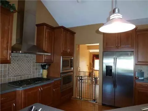 404 Shoreline, Dewitt, MI 48820 photo 6