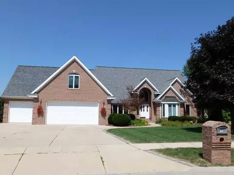 404 Shoreline, Dewitt, MI 48820 photo 1