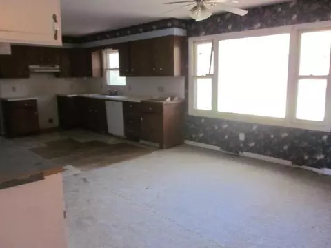 1095 Barry, Haslett, MI 48840 photo 4