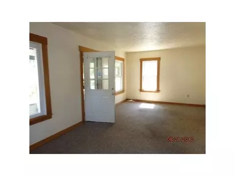 325 Howe St, Lansing, MI 48915 photo 8