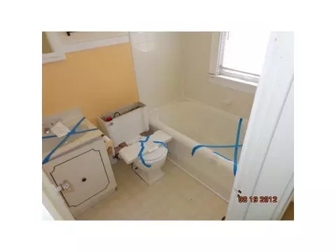 2123 Lyons, Lansing, MI 48910 photo 4