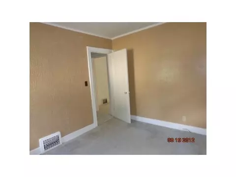 2123 Lyons, Lansing, MI 48910 photo 5