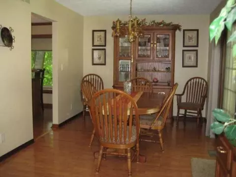 1008 Elmwood, Dewitt, MI 48820 photo 5