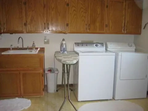 1008 Elmwood, Dewitt, MI 48820 photo 16