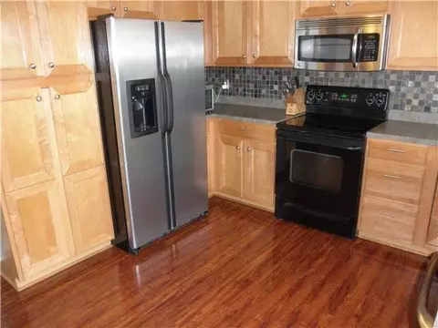 341 E Bailey, Mason, MI 48854 photo 4
