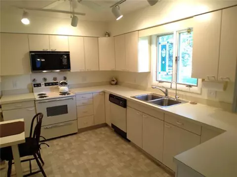 1021 Bennington, Lansing, MI 48917 photo 13