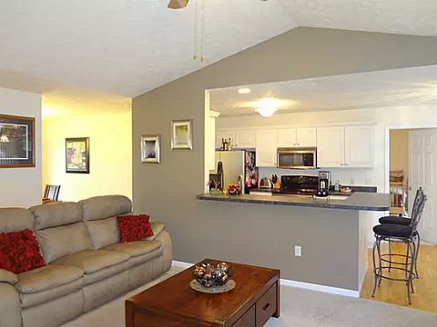 6387 Green, Haslett, MI 48840 photo 2