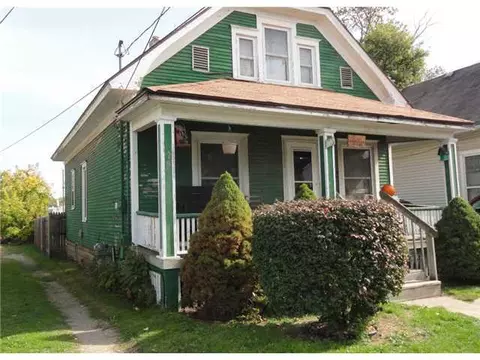 1009 Beech St, Lansing, MI 48912 photo 2