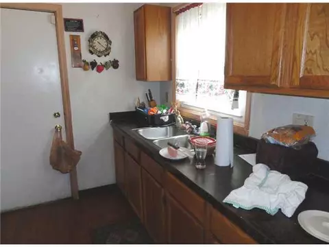 1009 Beech St, Lansing, MI 48912 photo 6