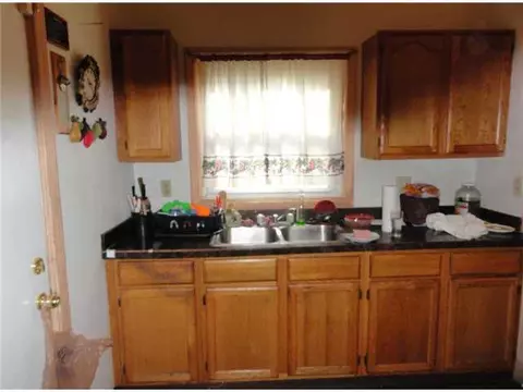 1009 Beech St, Lansing, MI 48912 photo 5