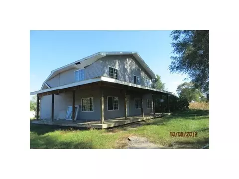 9737 E Pakes Rd, Crystal, MI 48818 photo 1