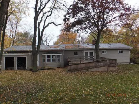 512 Iris Ave, Lansing, MI 48917 photo 2