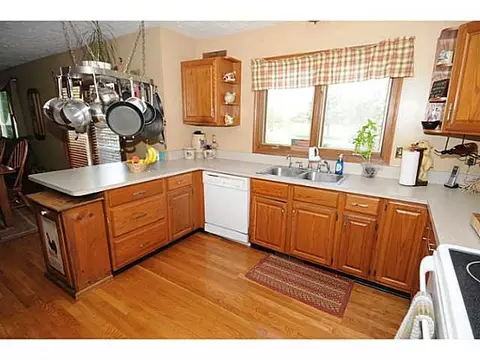914 Button Rd, Okemos, MI 48864 photo 9