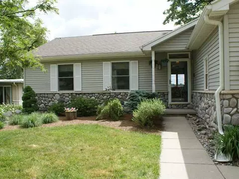 15523 Outer Dr, Bath, MI 48808 photo 2