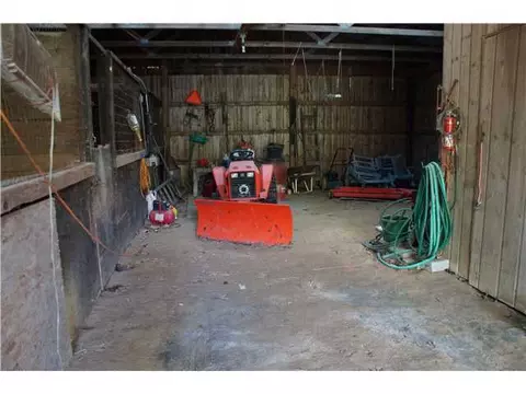 1864 Barry Rd, Williamston, MI 48895 photo 9